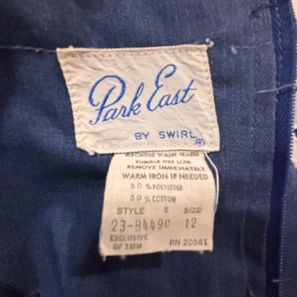 Vintage 1970s Park East bySwirl Chambray Dress Apple Appliqué Blue Cottagecore - Picture 5 of 5